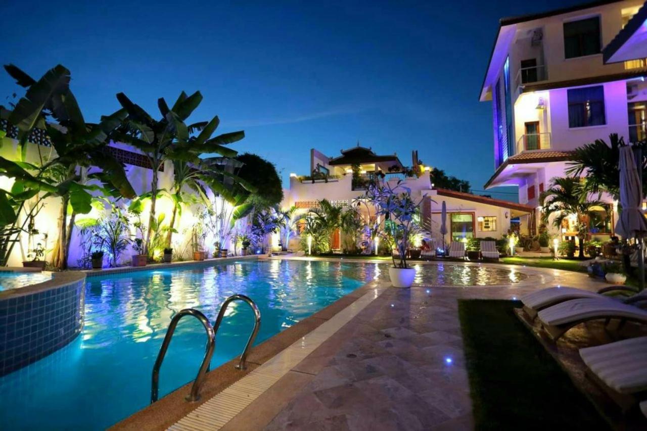 Deluxx Boutique Hotel Sihanoukville Exterior foto